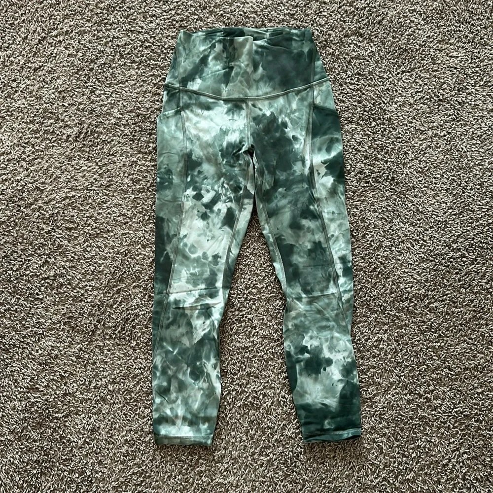 Lululemon 3/4 Leggings
